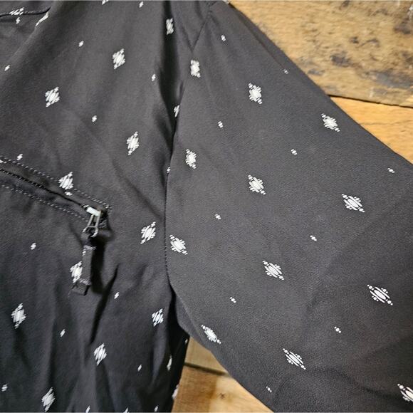 Maurices women's lightweight long sleeve black top w small white pattern size L - Picture 7 of 12